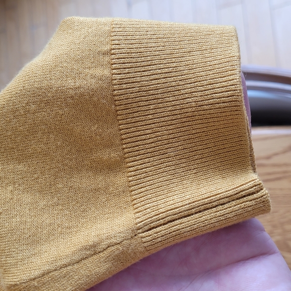 Simons, Le 31 brand, NWOT gold breathable turtleneck. Viscose and nylon. US XL - Picture 6 of 11